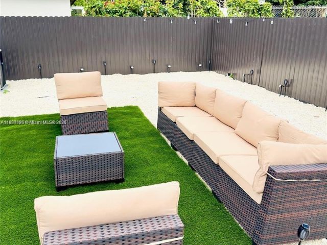 Продажа дома по адресу 610 NW 111th St - фото 6154188