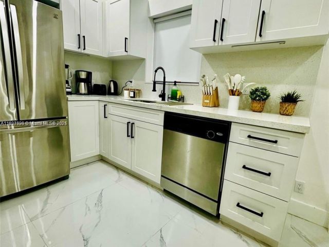 Продажа дома по адресу 610 NW 111th St - фото 6154199