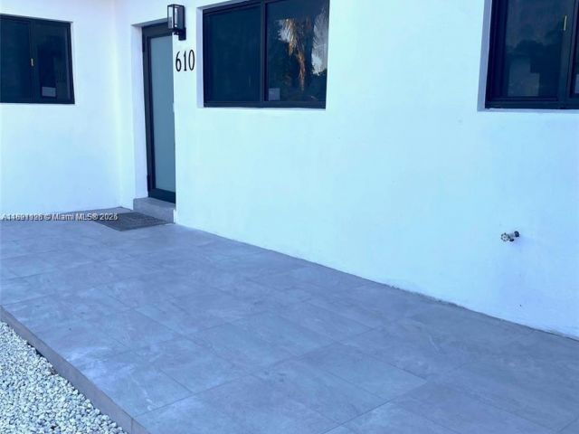 Продажа дома по адресу 610 NW 111th St - фото 6154201