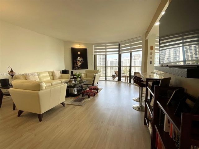 Продажа квартиры #1903 - фото 6159646