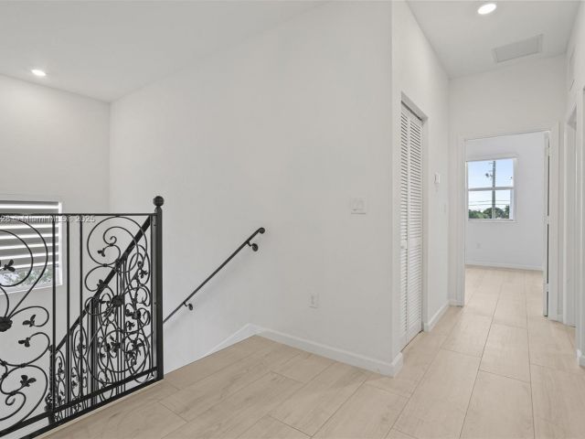 Продажа дома по адресу 21205 SW 127th Ct - фото 6154123