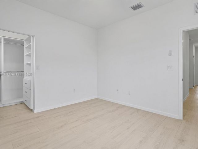 Продажа дома по адресу 21205 SW 127th Ct - фото 6154126