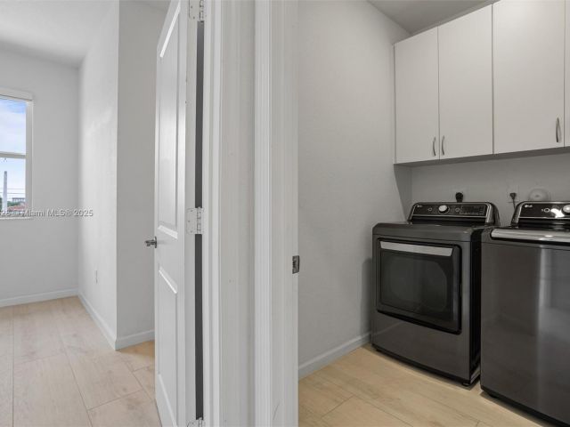 Продажа дома по адресу 21205 SW 127th Ct - фото 6154128