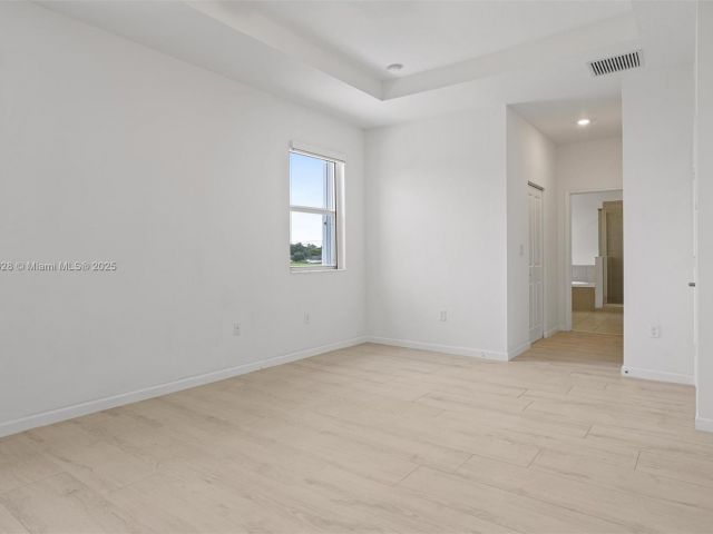 Продажа дома по адресу 21205 SW 127th Ct - фото 6154130