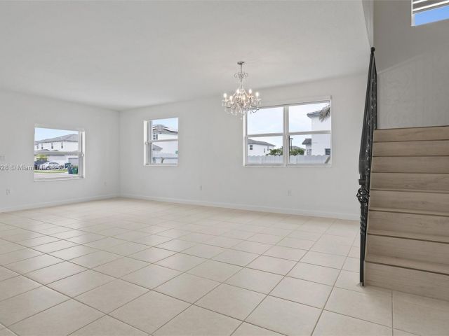 Продажа дома по адресу 21205 SW 127th Ct - фото 6154138