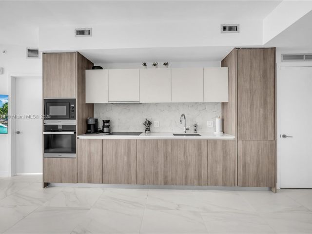 Продажа квартиры #1806 - фото 6154426