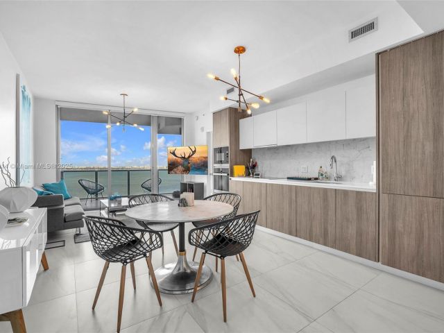 Продажа квартиры #1806 - фото 6154436