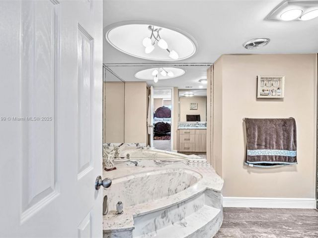 Продажа квартиры #5J - фото 7500199