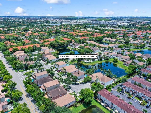 Продажа дома по адресу 5343 NW 111th Ct - фото 6155560