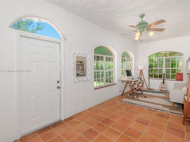 Продажа дома по адресу 1218 Madrid St - фото 6155436