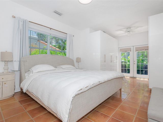 Продажа дома по адресу 1218 Madrid St - фото 6155443