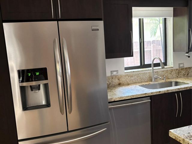 Продажа дома по адресу 1126 Lincoln St - фото 6165069