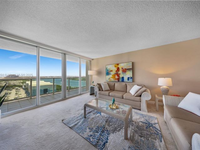 Продажа квартиры #1922 - фото 6211085