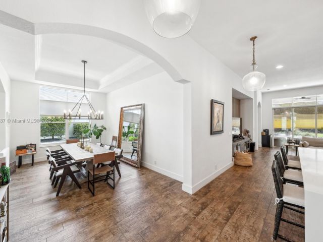 Продажа дома по адресу 4864 Tropicana Ave - фото 6153823