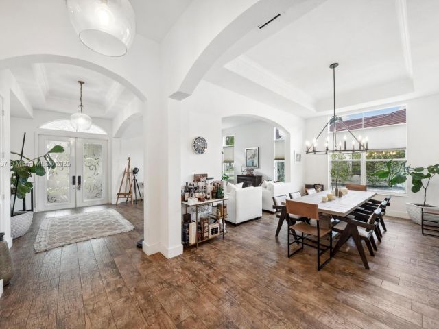 Продажа дома по адресу 4864 Tropicana Ave - фото 6153826