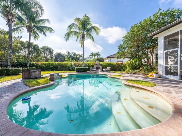 Продажа дома по адресу 4864 Tropicana Ave - фото 6153833