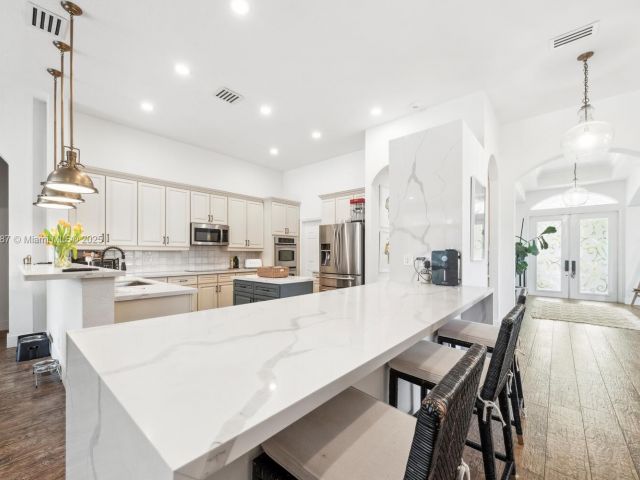 Продажа дома по адресу 4864 Tropicana Ave - фото 6153836