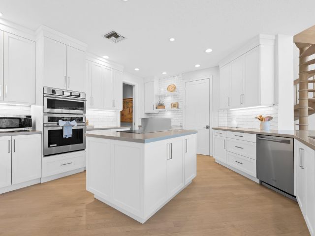 Дом в аренду по адресу 396 E Coconut Palm Road - фото 6157077