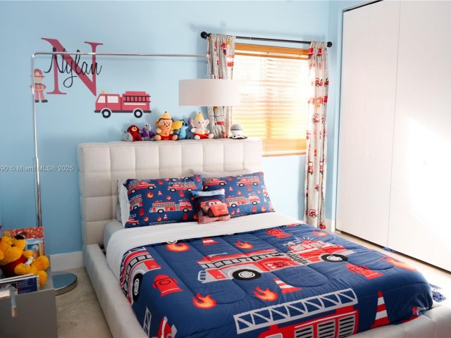 Продажа дома по адресу 2836 W Trade Ave 2836 - фото 6155325