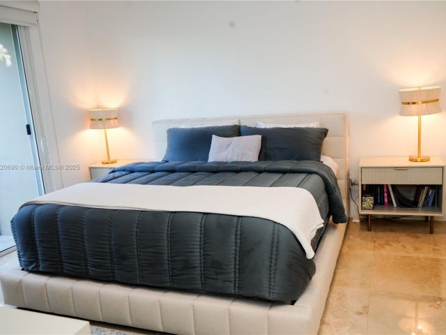 Продажа дома по адресу 2836 W Trade Ave 2836 - фото 6155330