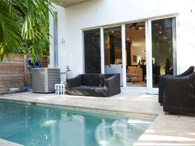 Продажа дома по адресу 2836 W Trade Ave 2836 - фото 6155333