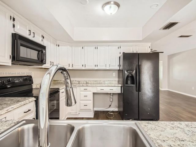 Продажа дома по адресу 5208 SW 91st Ter - фото 6170467