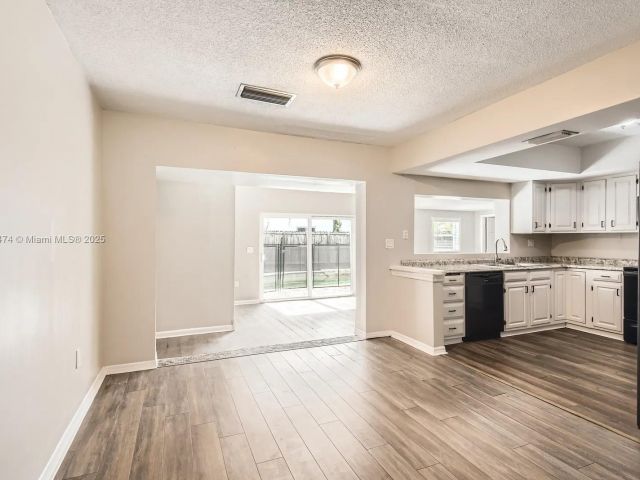 Продажа дома по адресу 5208 SW 91st Ter - фото 6170470