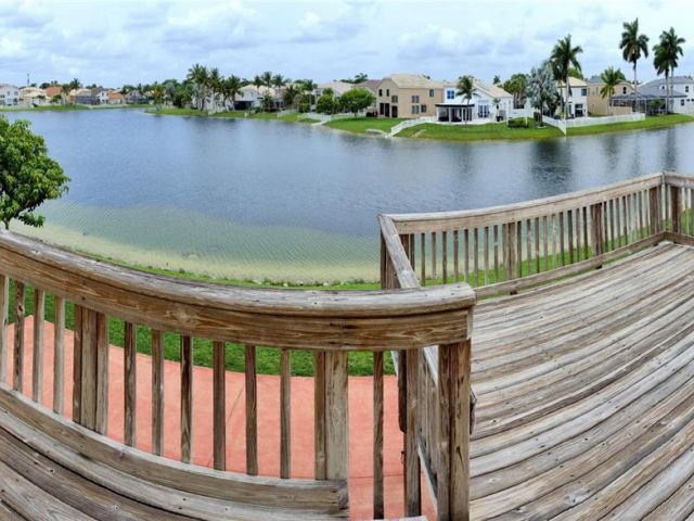 Продажа дома по адресу 15651 NW 14th Ct - фото 6156034