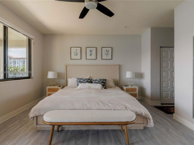 Дом в аренду по адресу 4714 NW 84th Ct 4714 - фото 6155896