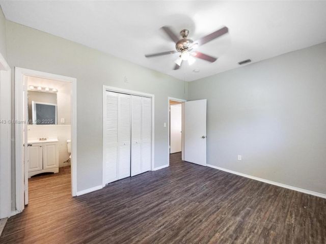 Продажа дома по адресу 6428 Plunkett St - фото 6171420