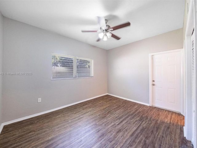 Продажа дома по адресу 6428 Plunkett St - фото 6171421