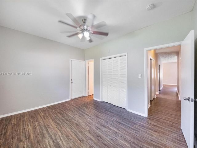 Продажа дома по адресу 6428 Plunkett St - фото 6171428