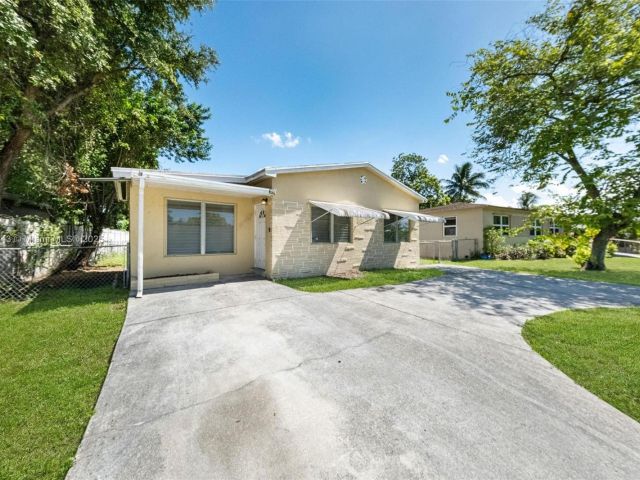 Продажа дома по адресу 6428 Plunkett St - фото 6171433