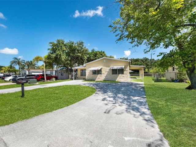 Продажа дома по адресу 6428 Plunkett St - фото 6171436