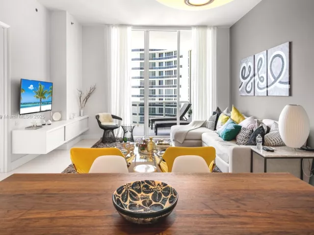 Продажа квартиры #3302 - фото 6161984