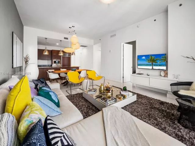 Продажа квартиры #3302 - фото 6161991