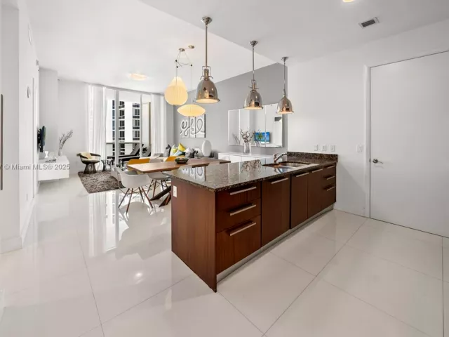 Продажа квартиры #3302 - фото 6161981