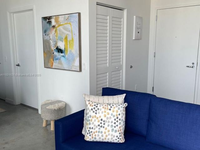 Продажа квартиры #2406 - фото 6157316