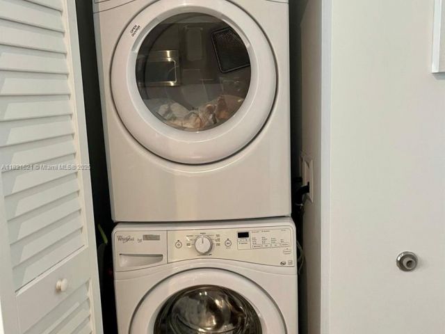 Продажа квартиры #2406 - фото 6157317