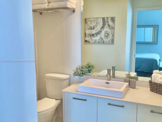 Продажа квартиры #2406 - фото 6157319