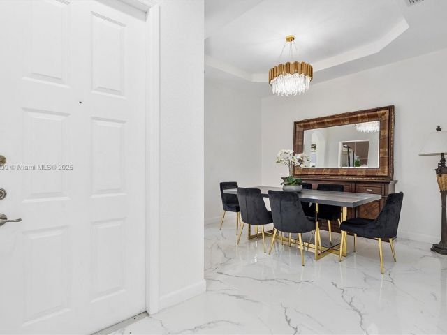 Продажа дома по адресу 1382 Harbor Vw W - фото 6156349