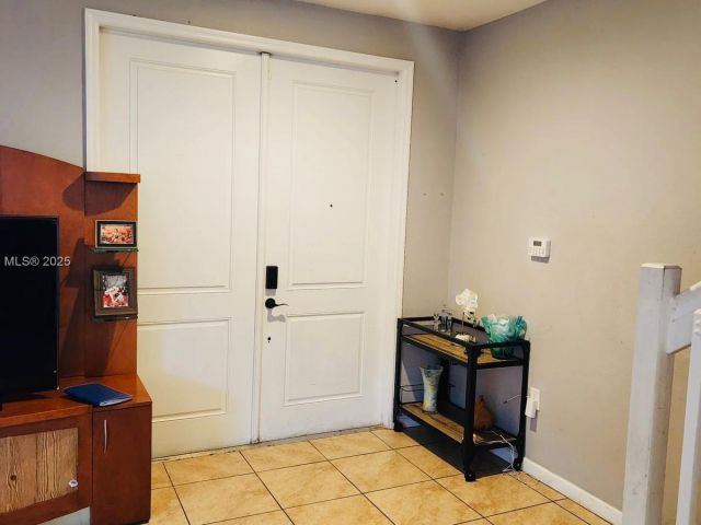 Продажа дома по адресу 2190 SE 2nd St - фото 6186898