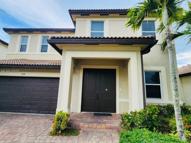 Продажа дома по адресу 2190 SE 2nd St - фото 6186904