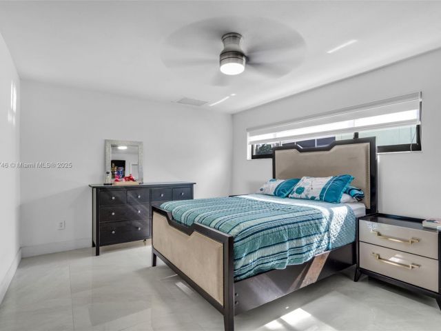 Продажа дома по адресу 7100 Mcclellan St - фото 6161047