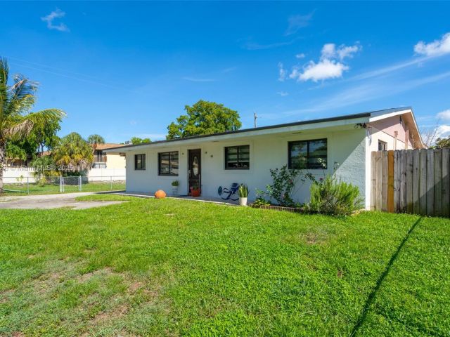 Продажа дома по адресу 7100 Mcclellan St - фото 6161061