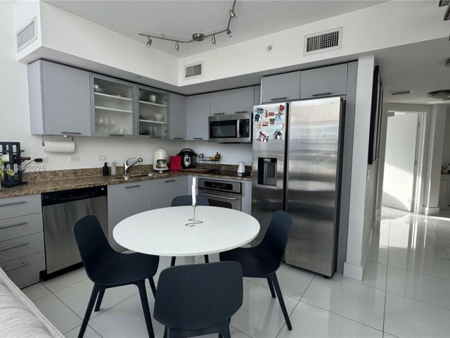 Продажа квартиры #1716 - фото 6161731