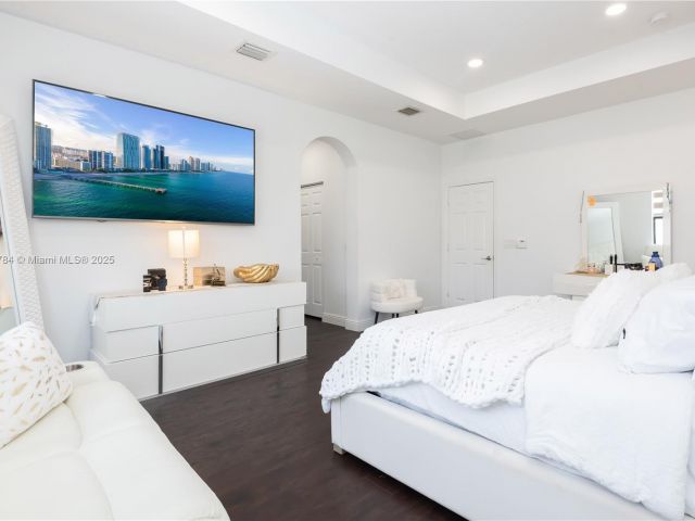 Продажа дома по адресу 8885 NW 100th Pl - фото 6159826