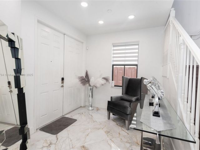 Продажа дома по адресу 8885 NW 100th Pl - фото 6159839