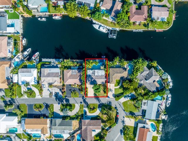 Дом в аренду по адресу 1841 SE 6th Street - фото 6187011