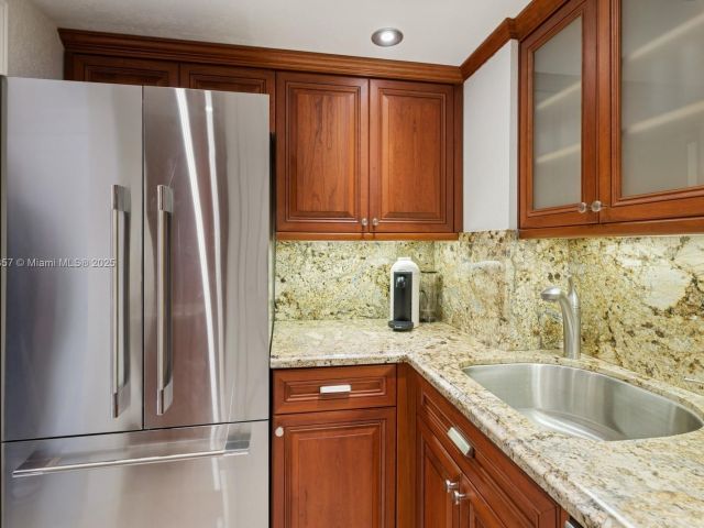 Квартира в аренду номер1025 - фото 6171341